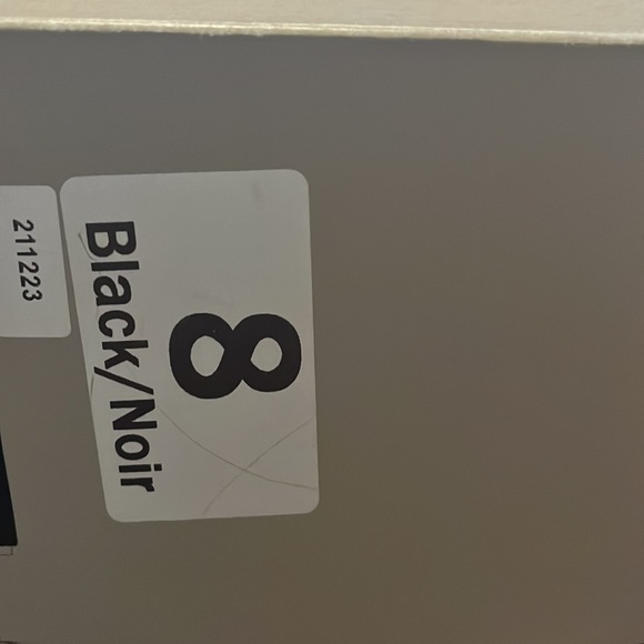 Brand new, never worn & still in the box - Picture 3 of 3